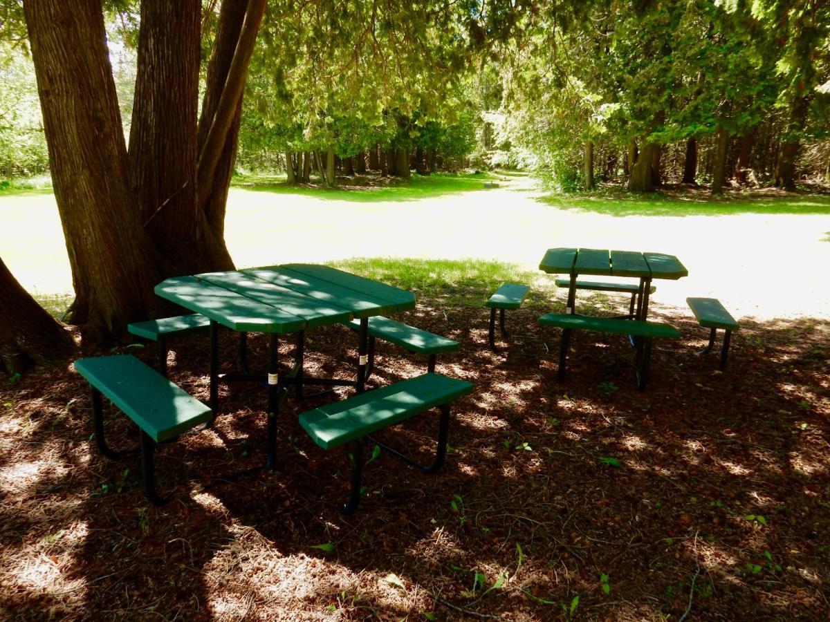 Garden Grove Retreat & Lodging Near Pictured Rocks, Fayette, Trails Luaran gambar