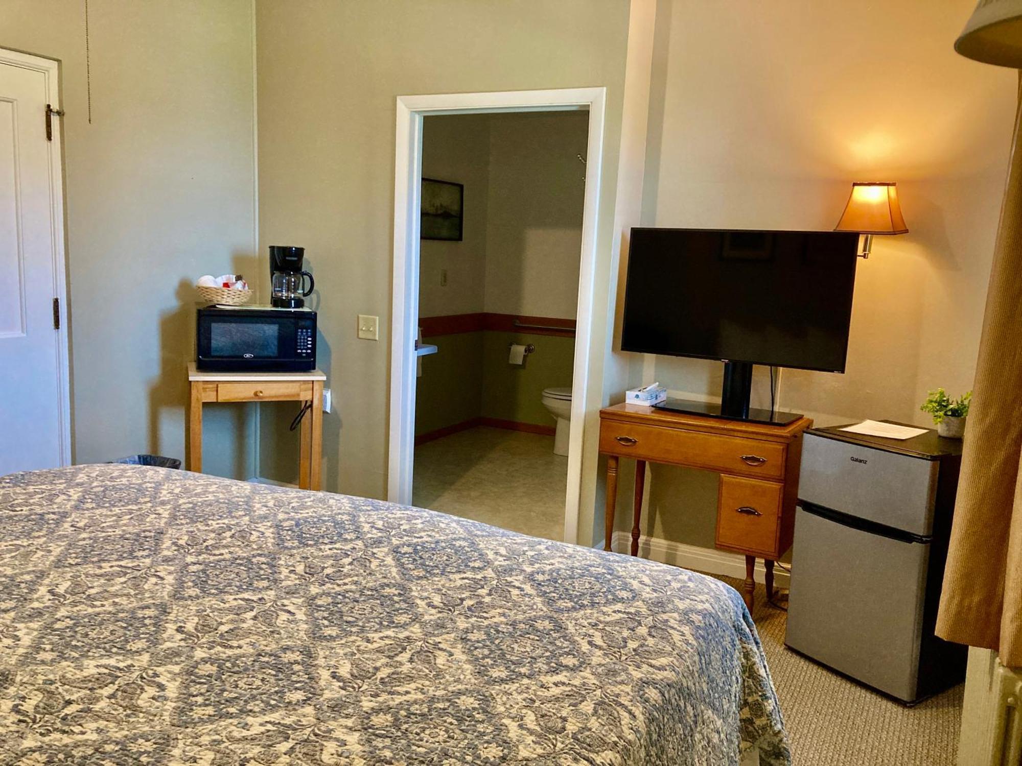 Garden Grove Retreat & Lodging Near Pictured Rocks, Fayette, Trails Luaran gambar
