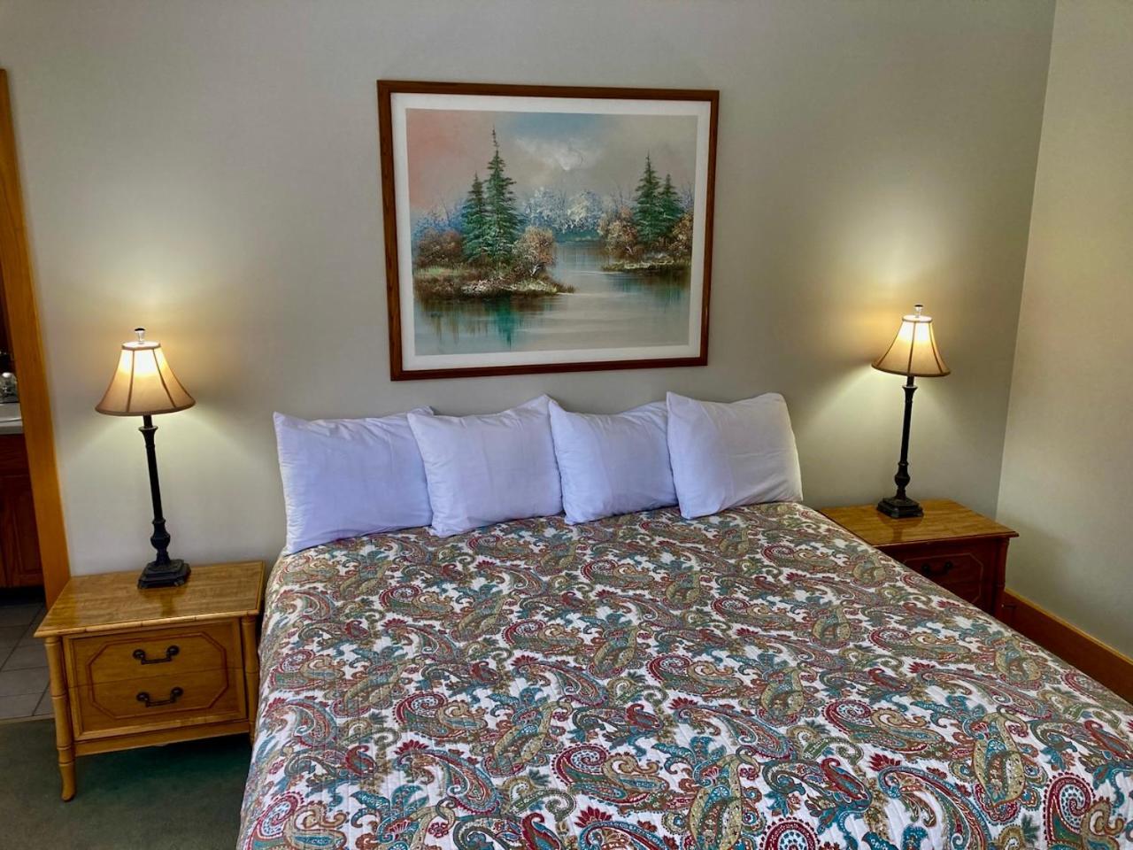 Garden Grove Retreat & Lodging Near Pictured Rocks, Fayette, Trails Luaran gambar
